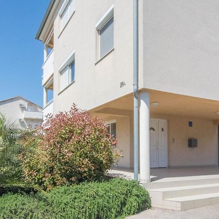 Spacious Apartment On A Great Location -Apartment Kuhta Biograd Na Moru Exterior photo