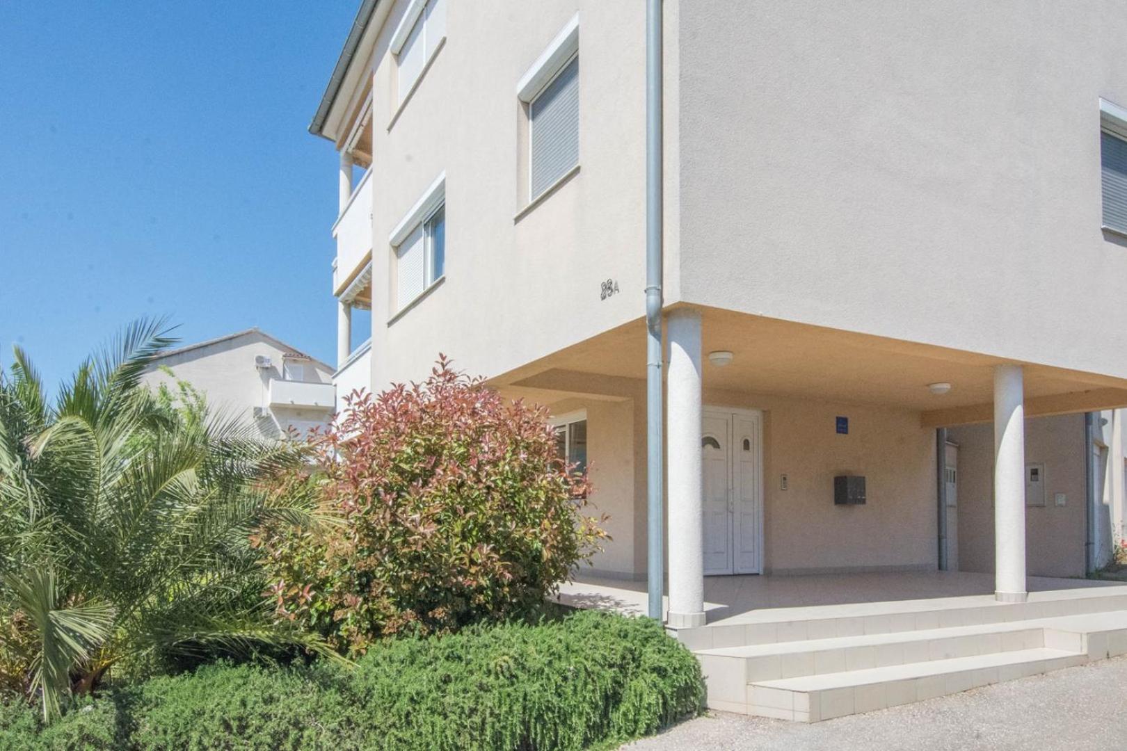 Spacious Apartment On A Great Location -Apartment Kuhta Biograd Na Moru Exterior photo