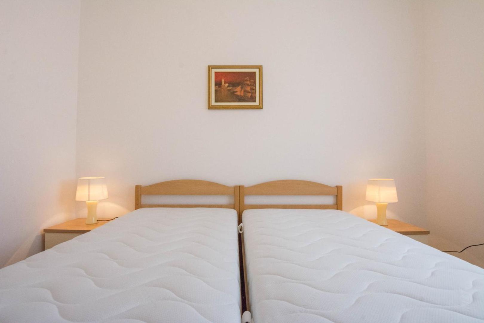 Spacious Apartment On A Great Location -Apartment Kuhta Biograd Na Moru Exterior photo