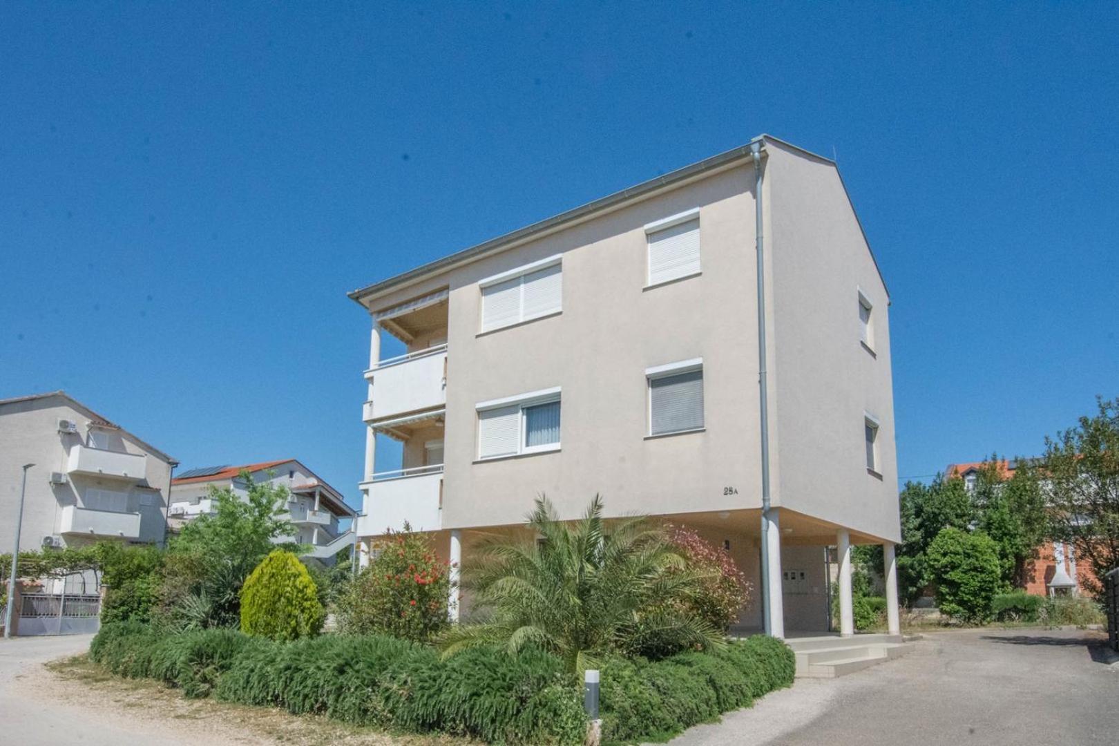 Spacious Apartment On A Great Location -Apartment Kuhta Biograd Na Moru Exterior photo