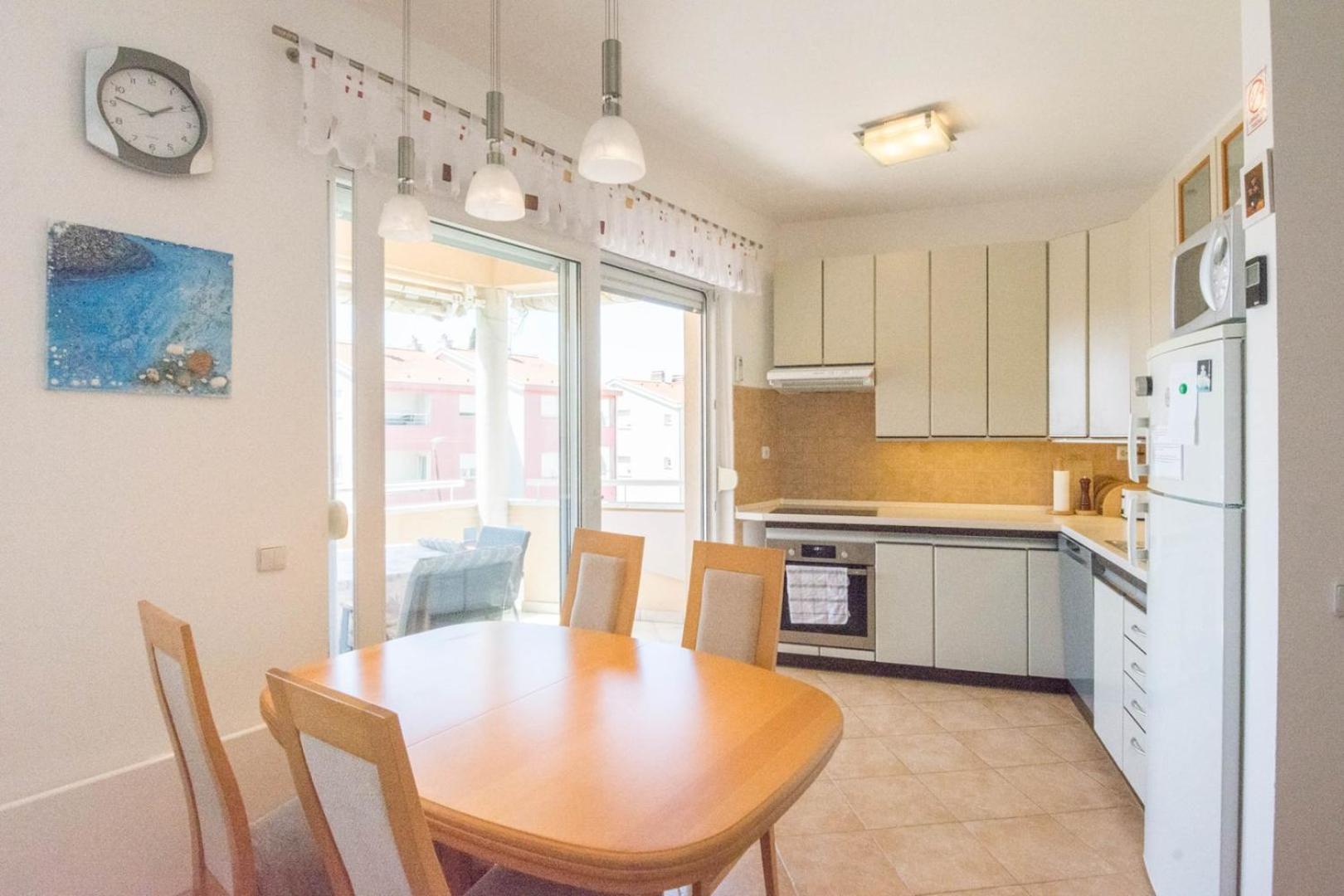 Spacious Apartment On A Great Location -Apartment Kuhta Biograd Na Moru Exterior photo